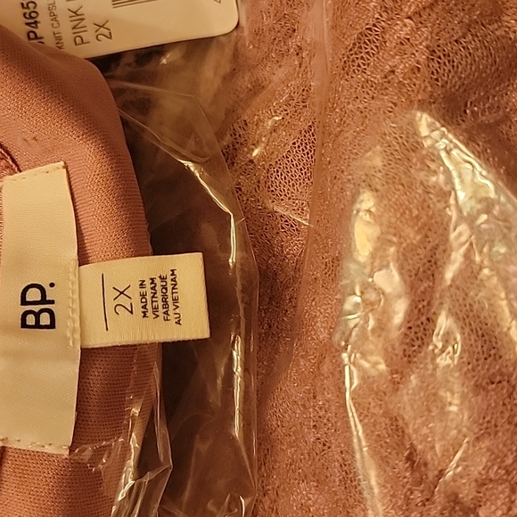 NWT from Nordstrom 2X - Picture 4 of 6